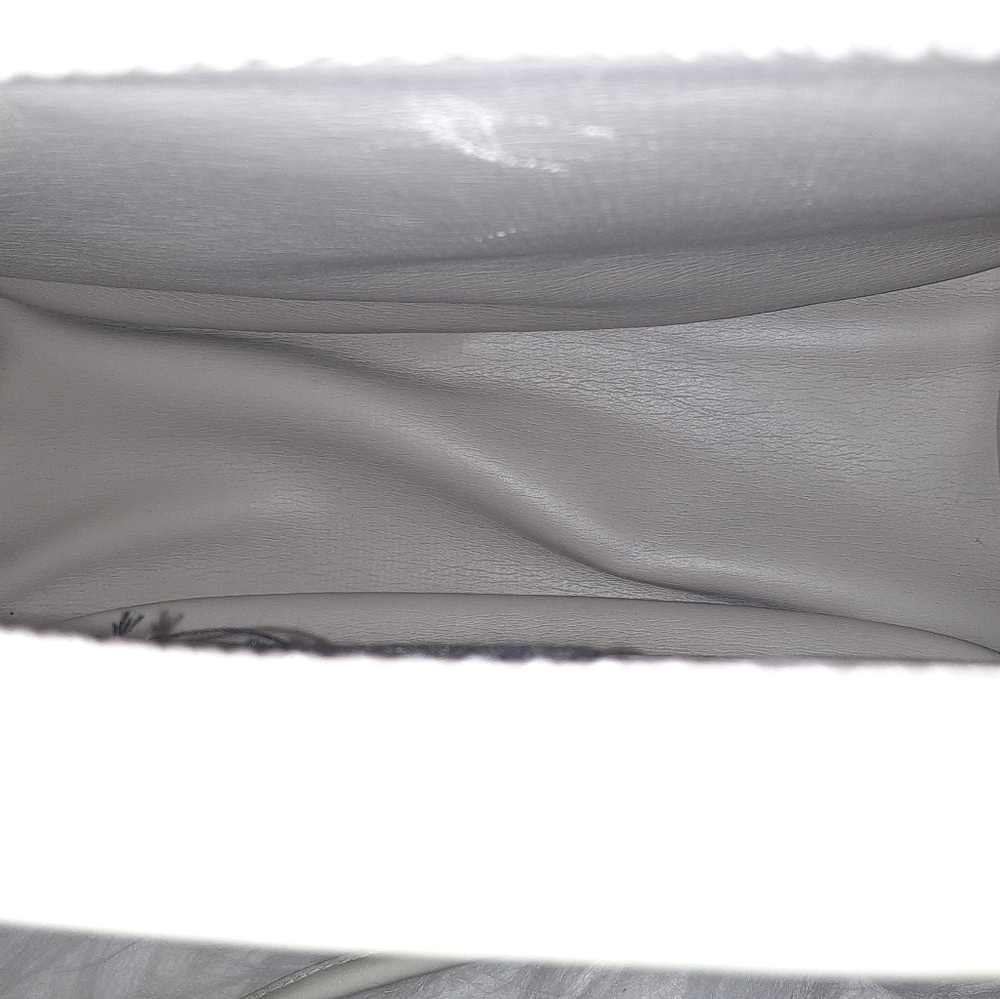 Purse - Picture 2 of 4